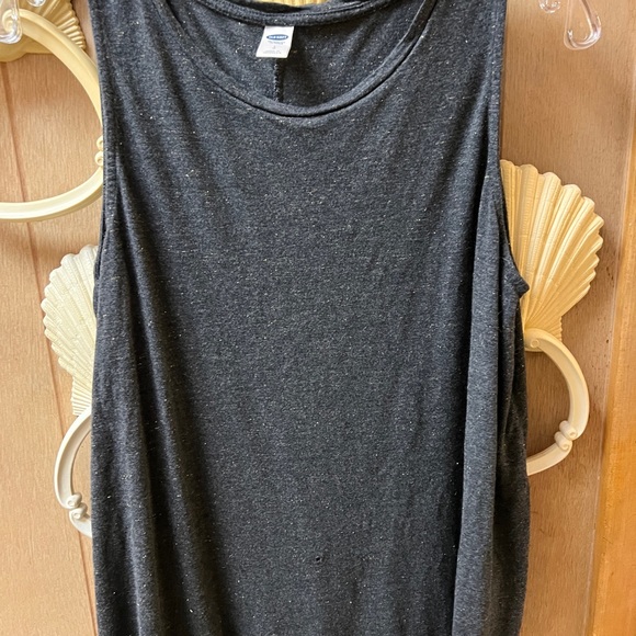 Group of 4 OLD NAVY Summer Shirts Prior Season Tank Top Style Size Large - Picture 3 of 8